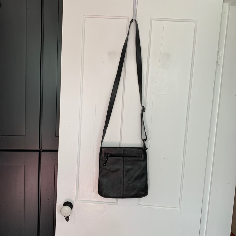 Kenneth Cole Black Bag - Picture 3 of 13